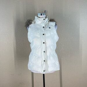 Banana Republic Women’s beige hooded quilted vest fleece lined